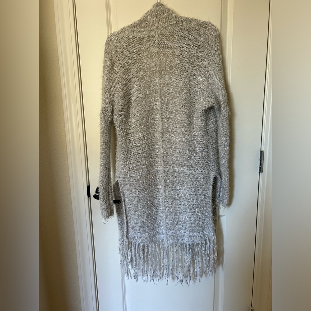 NWOT Abercrombie & Fitch Gray Fringe Cardigan Size XS/S - Picture 4 of 8
